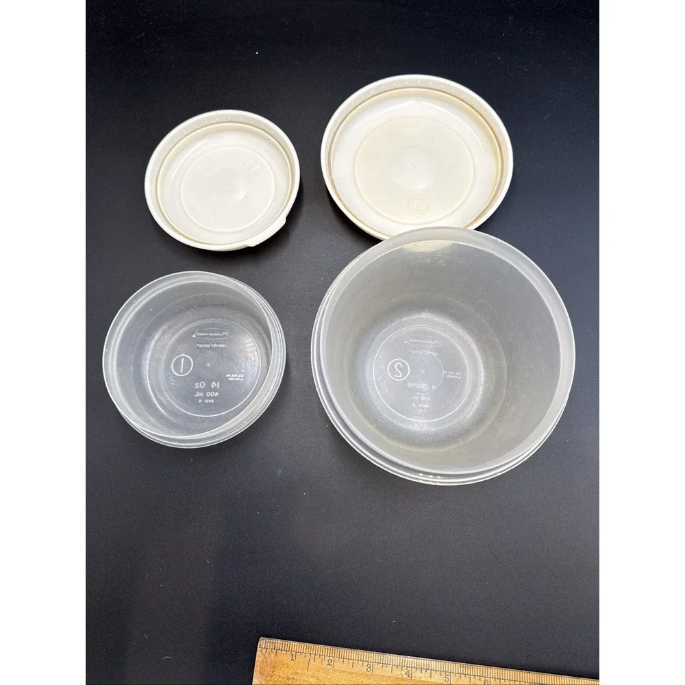 Rubbermaid Servin Saver #1 14 oz, #2 4 Cup Round Container‎ with Almond Lids